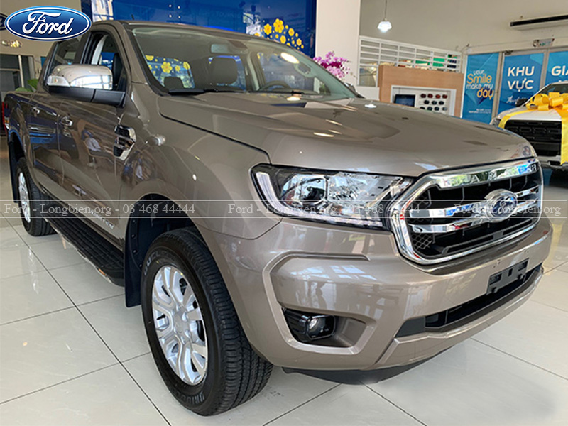 Thiết kế đầu xe Ford Ranger 4x4 MT 2020