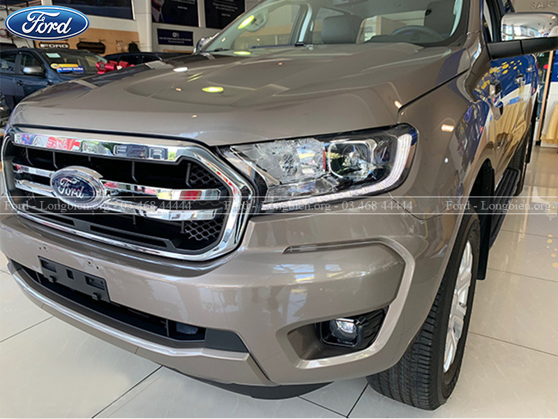 Thiết kế đầu xe Ford Ranger 4x4 MT 2020