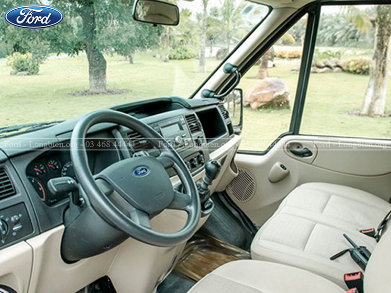 Nội thất Ford Transit Luxury